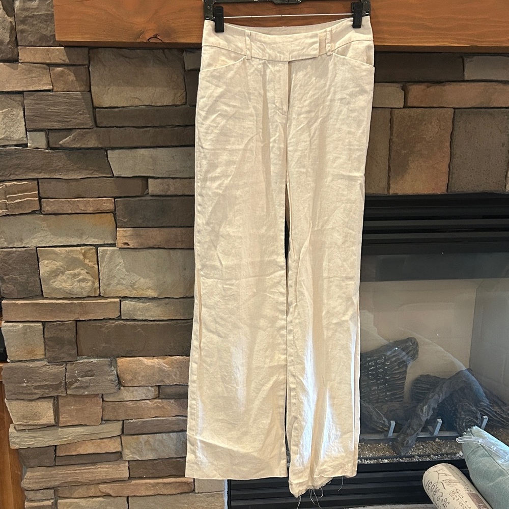 Anne Klein Cream Fabric Detail